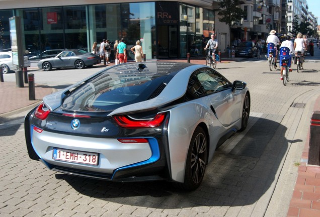 BMW i8