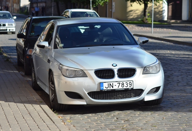 BMW M5 E60 2005