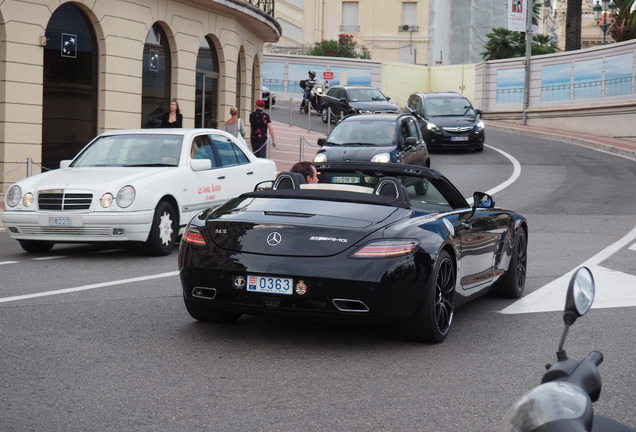 Mercedes-Benz SLS AMG GT Roadster