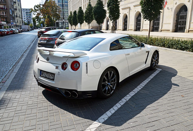 Nissan GT-R 2011