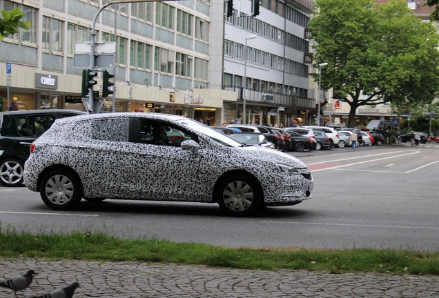 Opel Astra 2015