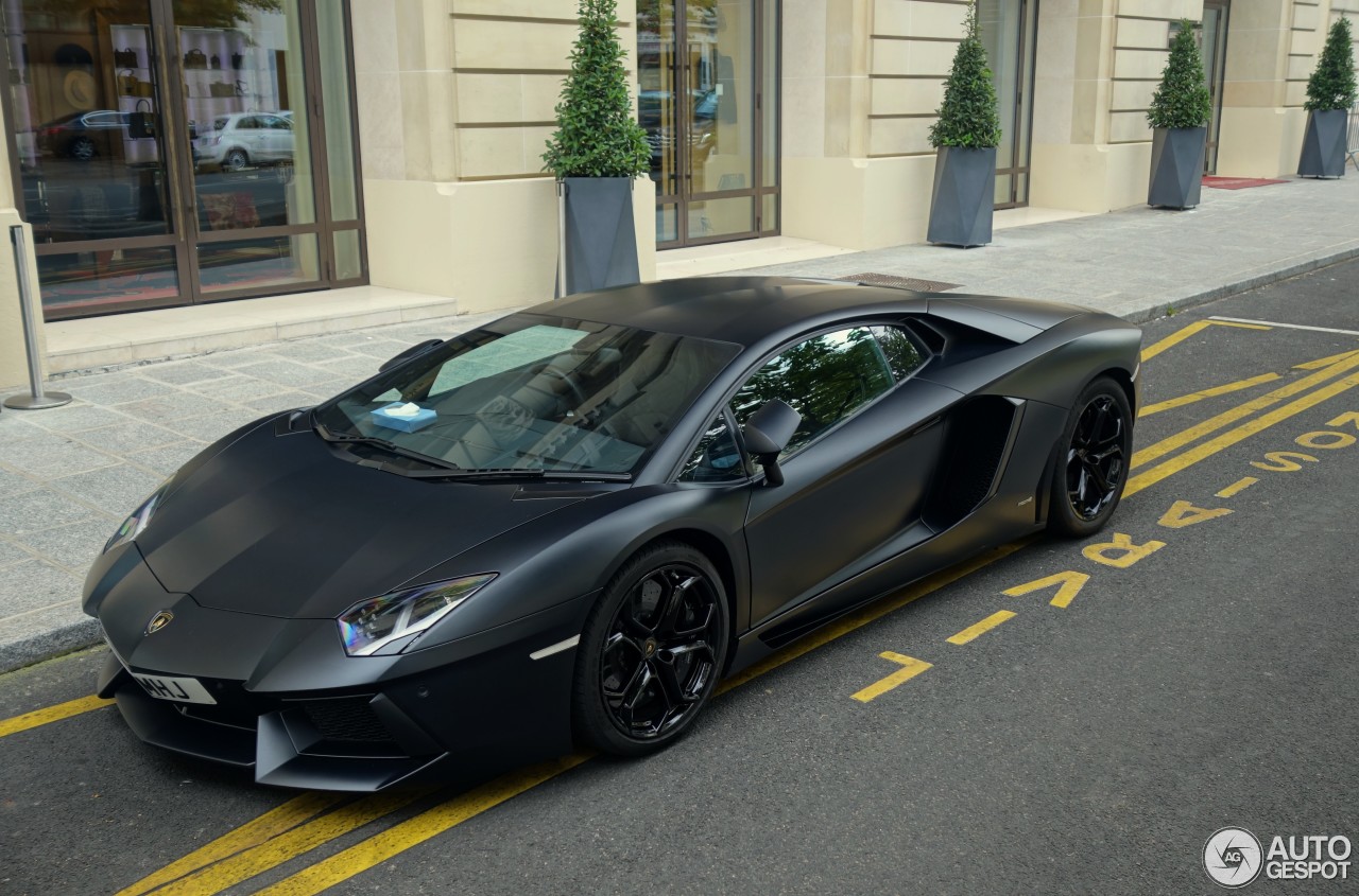 Lamborghini Aventador LP700-4