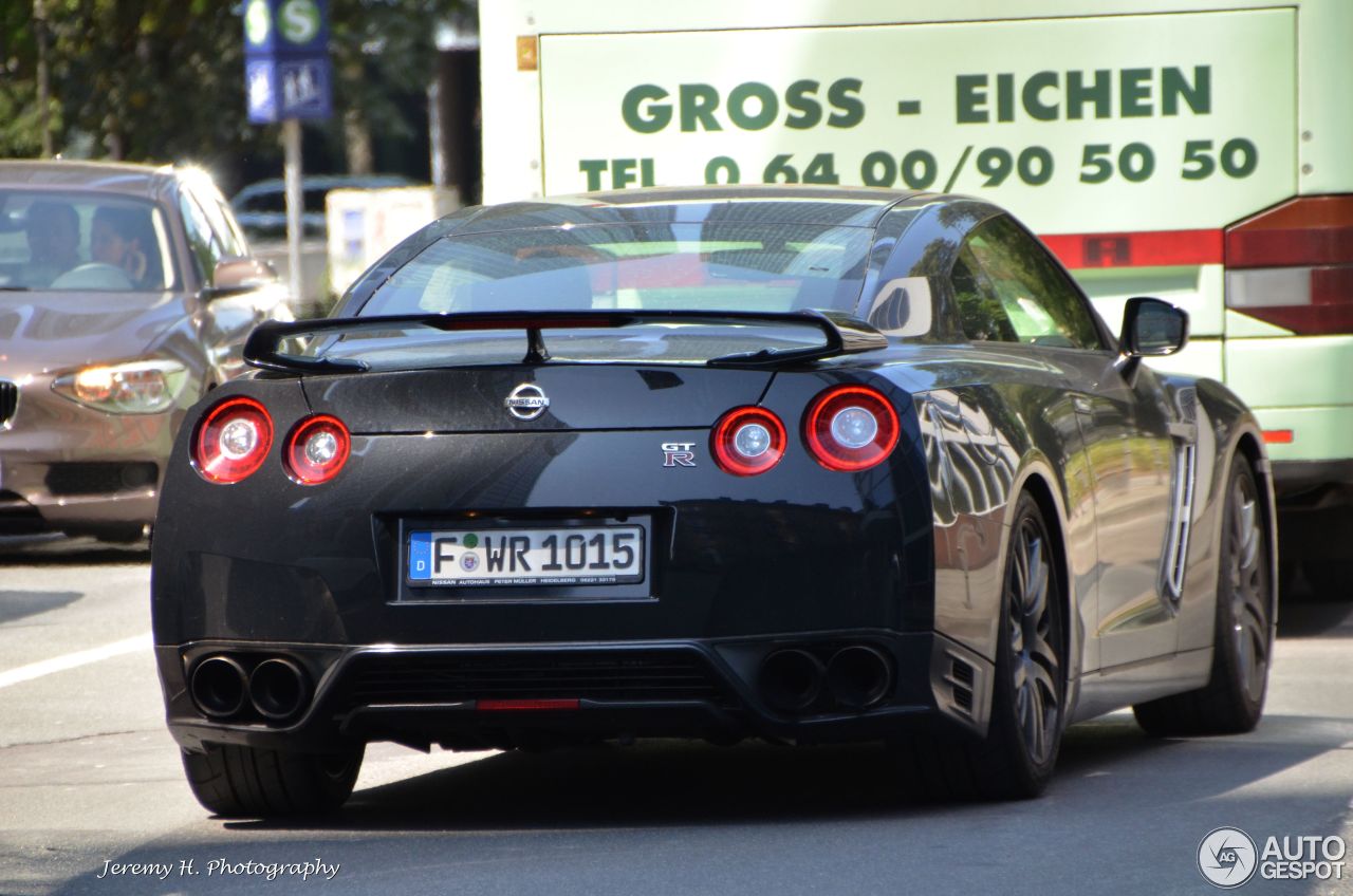 Nissan GT-R 2011