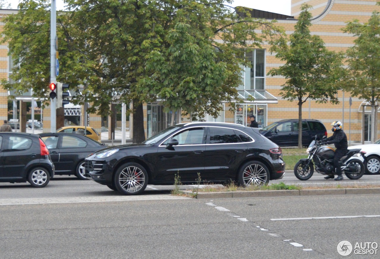 Porsche 95B Macan Turbo