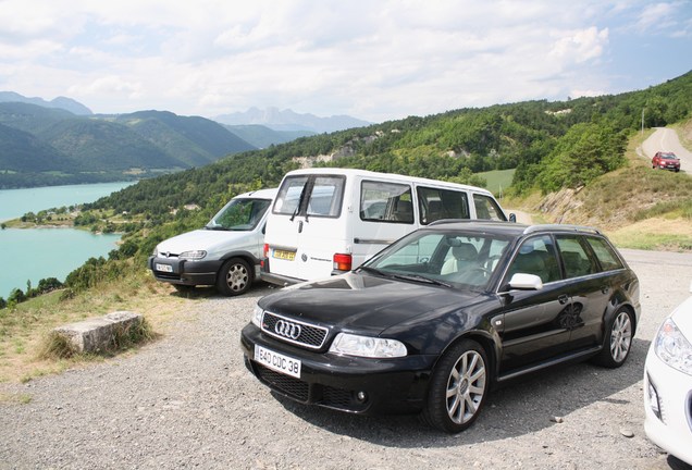 Audi RS4 Avant B5