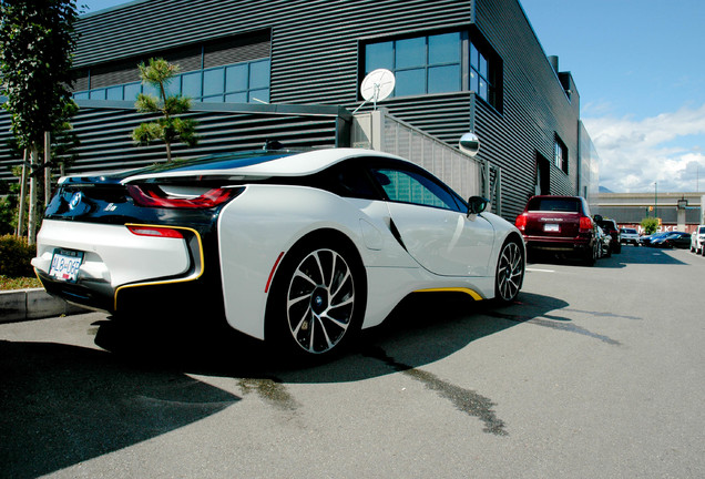 BMW i8