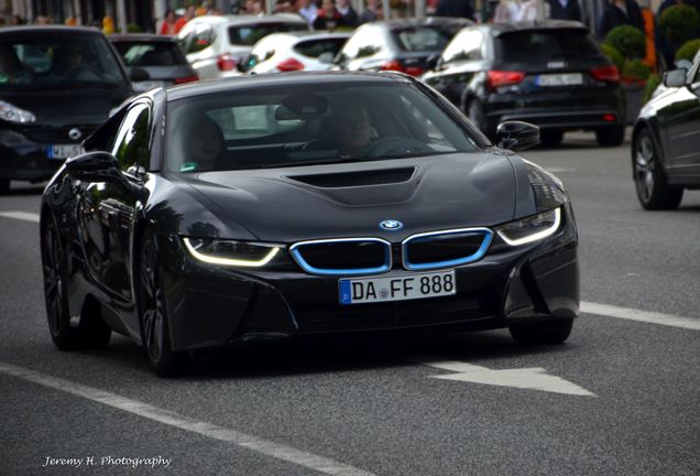 BMW i8