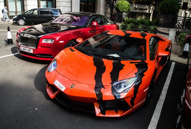 Lamborghini Aventador LP700-4