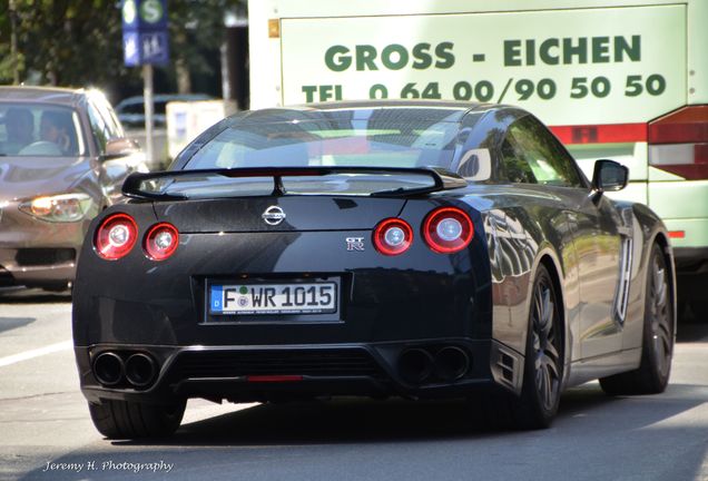 Nissan GT-R 2011