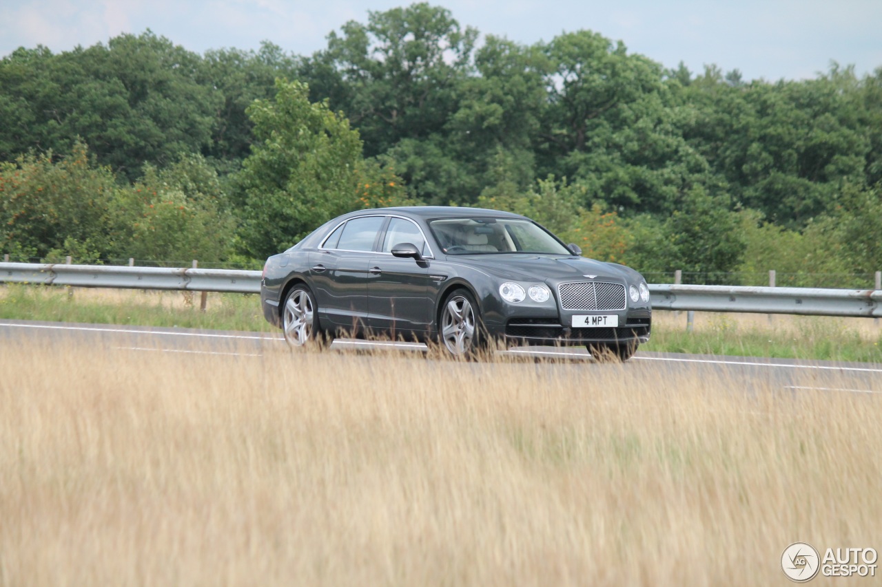 Bentley Flying Spur V8