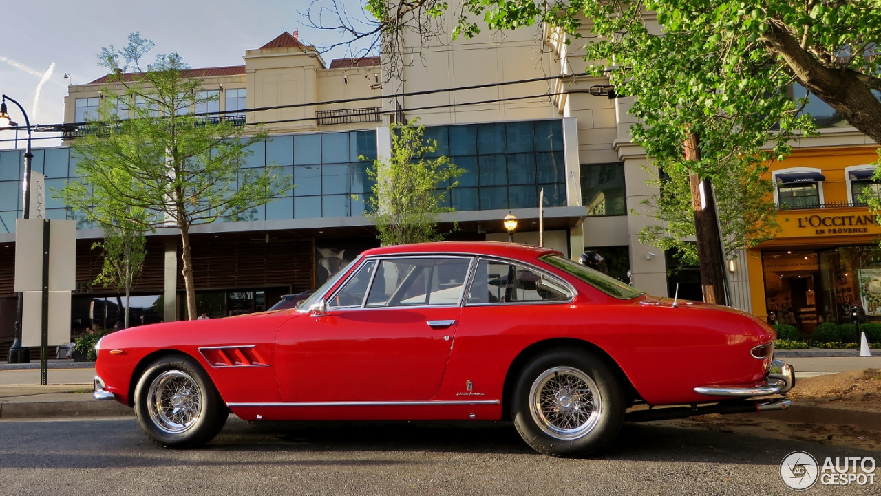 Ferrari 330 GT 2+2 Series II