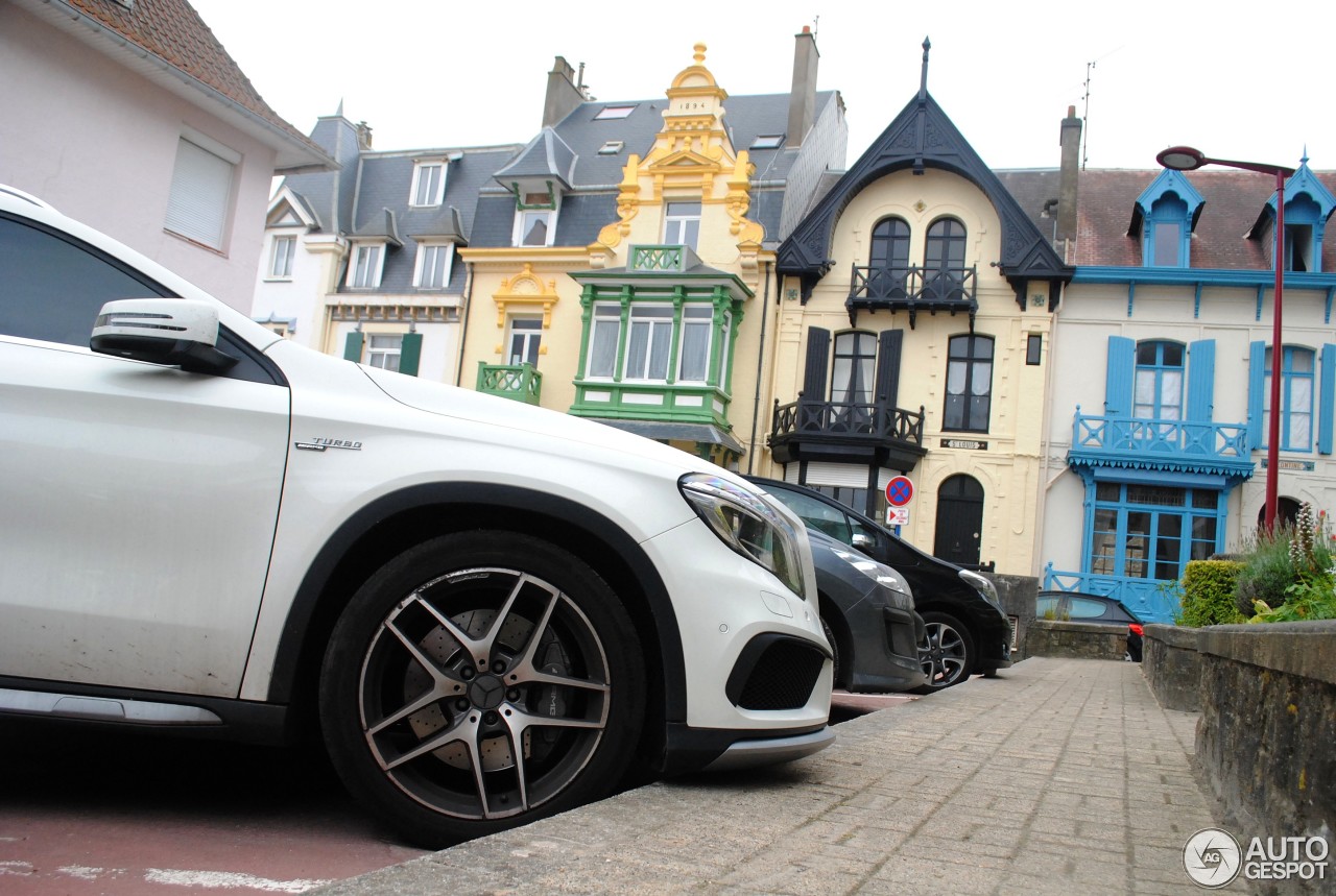 Mercedes-Benz GLA 45 AMG X156