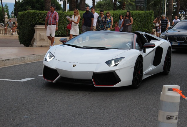 Lamborghini Aventador LP700-4 Roadster Pirelli Edition