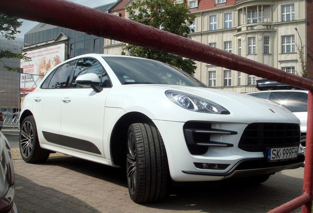 Porsche 95B Macan Turbo