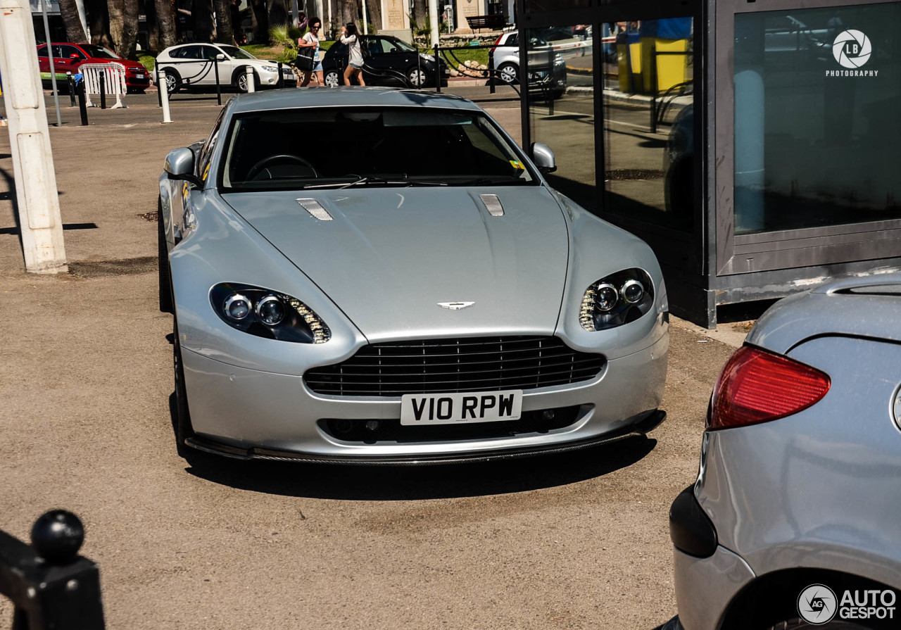 Aston Martin V8 Vantage