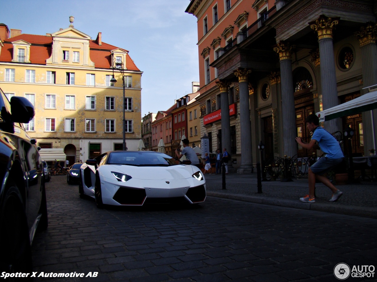 Lamborghini Aventador LP700-4 Pirelli Edition