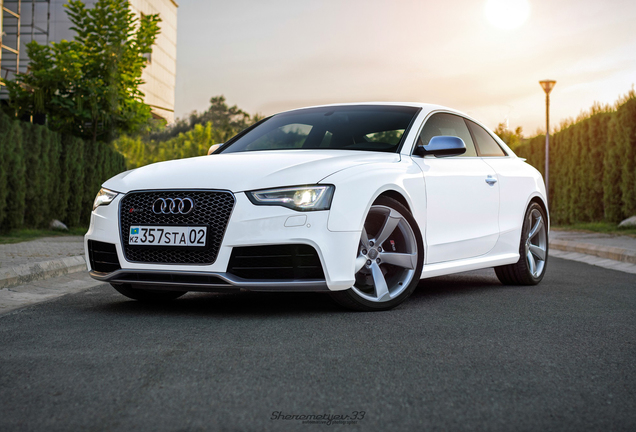 Audi RS5 B8 2012