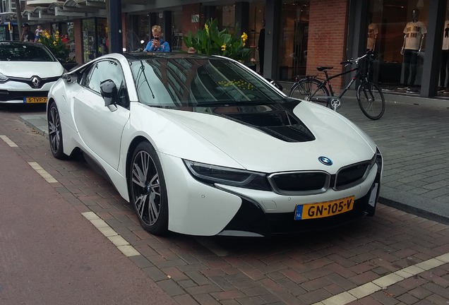 BMW i8