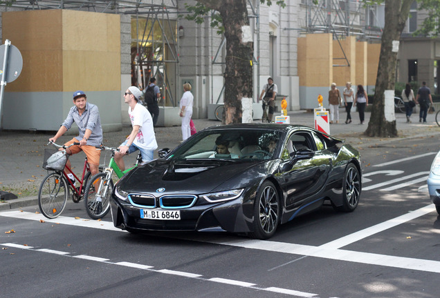 BMW i8