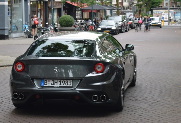 Ferrari FF