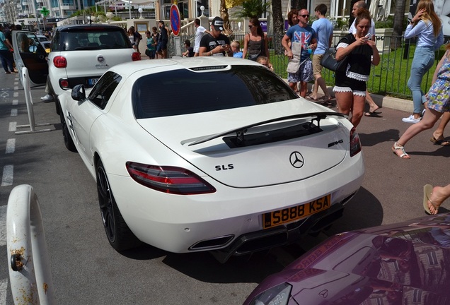 Mercedes-Benz SLS AMG