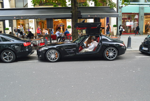 Mercedes-Benz SLS AMG