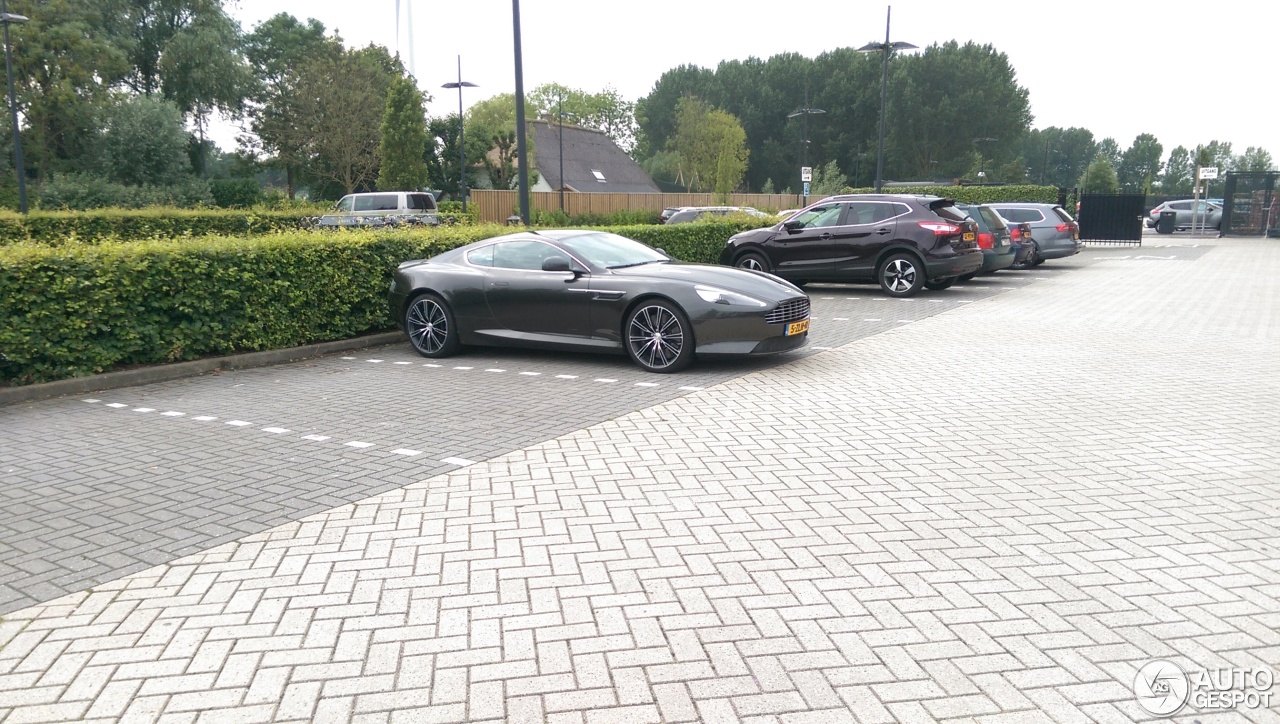 Aston Martin DB9 2013