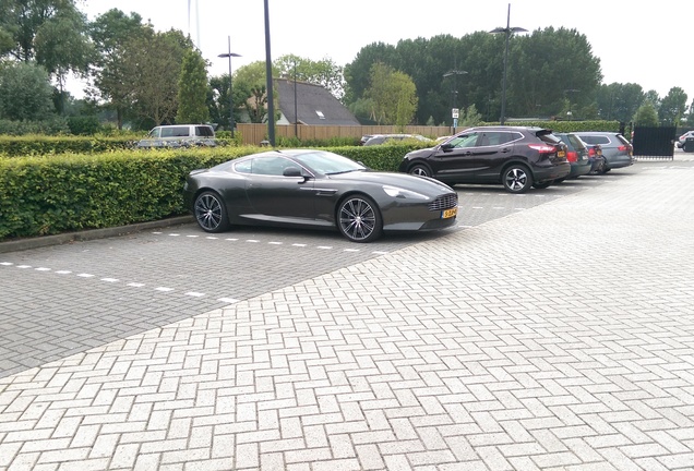 Aston Martin DB9 2013