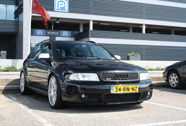 Audi RS4 Avant B5