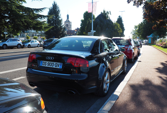 Audi RS4 Sedan