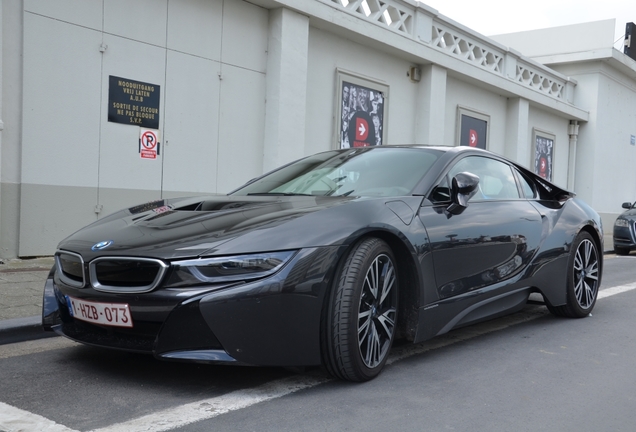 BMW i8