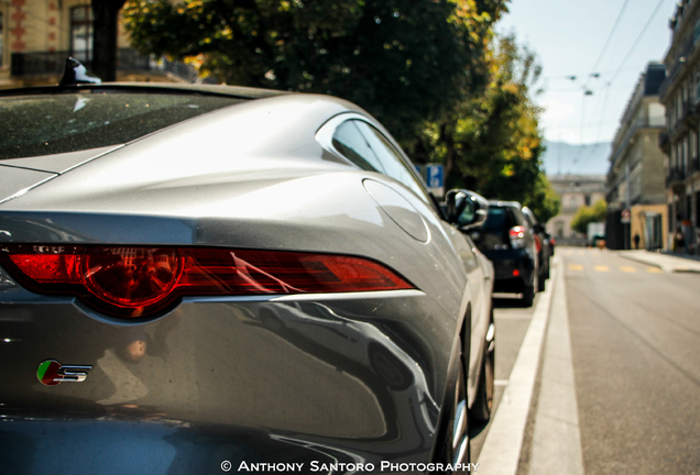 Jaguar F-TYPE S Coupé