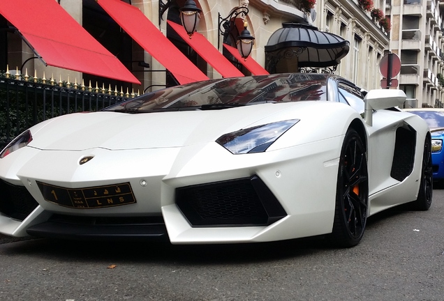 Lamborghini Aventador LP700-4 Roadster