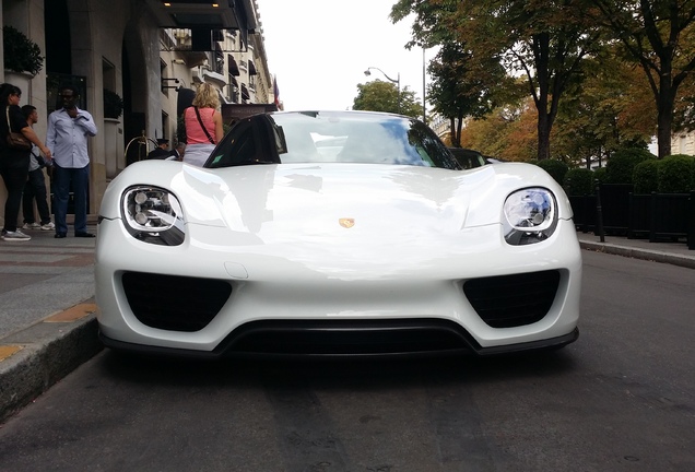 Porsche 918 Spyder Weissach Package