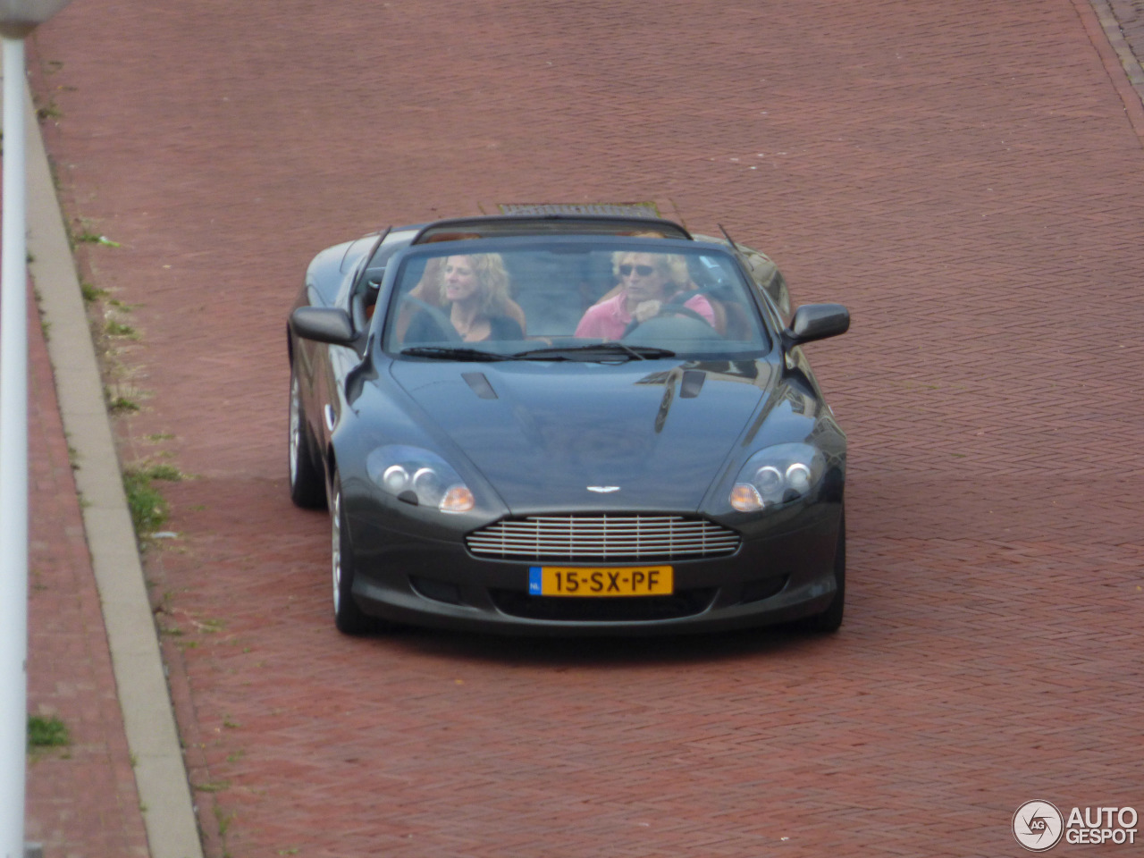 Aston Martin DB9 Volante