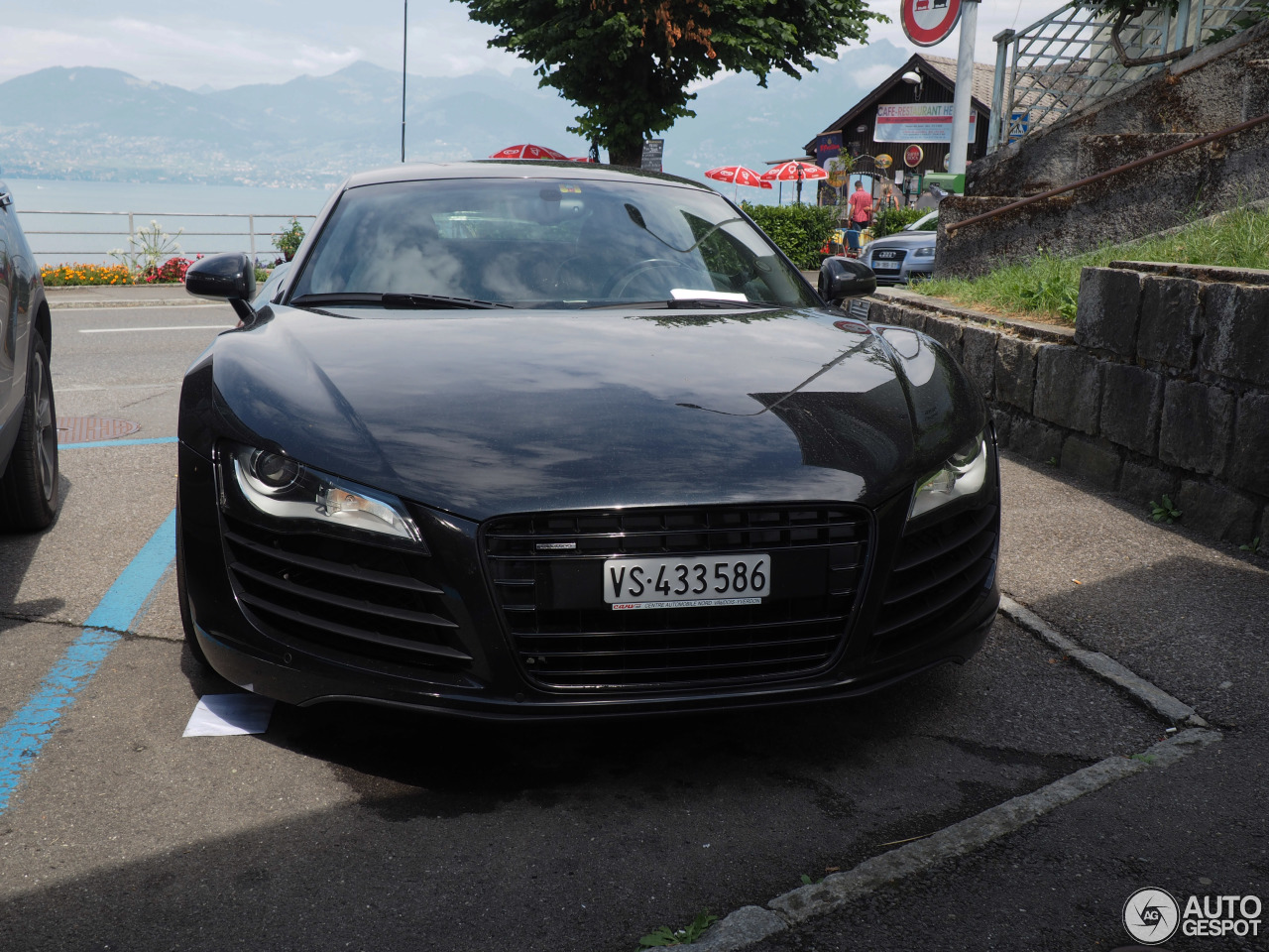 Audi R8