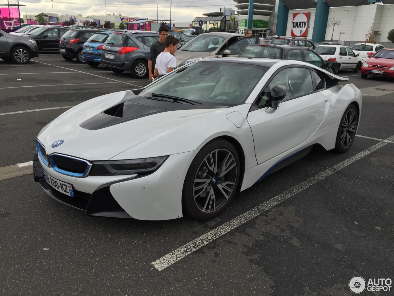 BMW i8