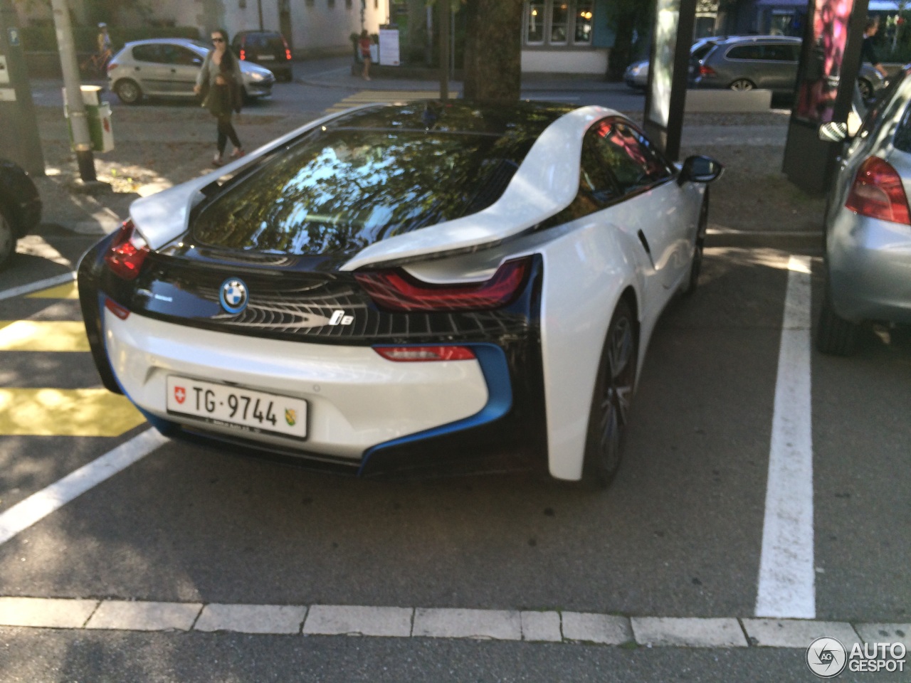 BMW i8