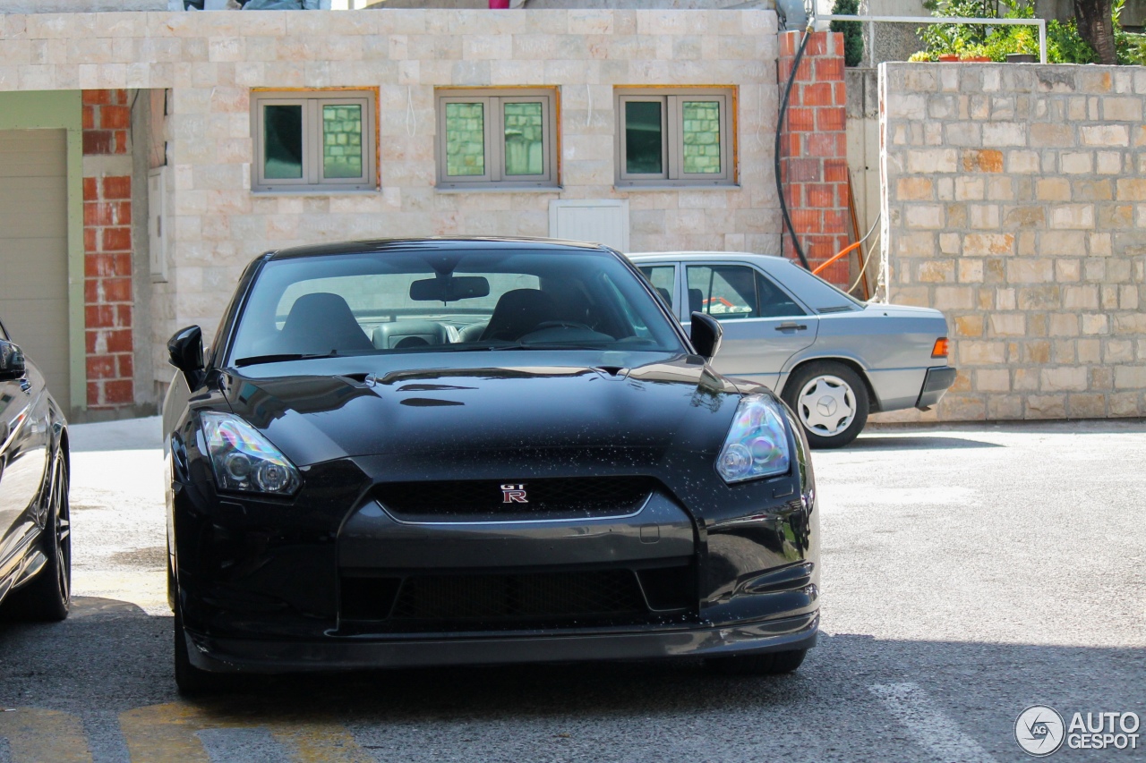 Nissan GT-R