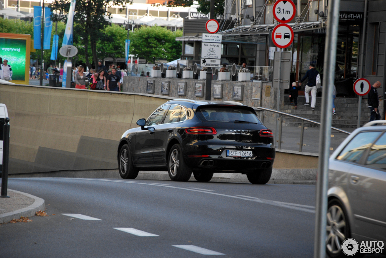 Porsche 95B Macan Turbo