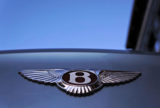 Bentley Continental GTC V8