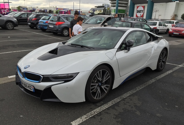 BMW i8