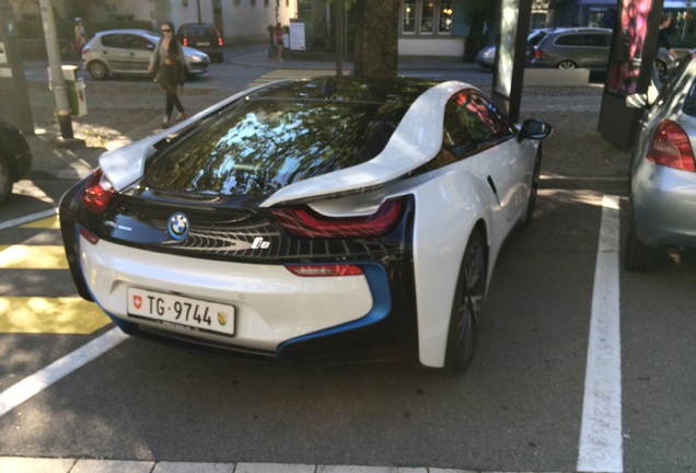 BMW i8