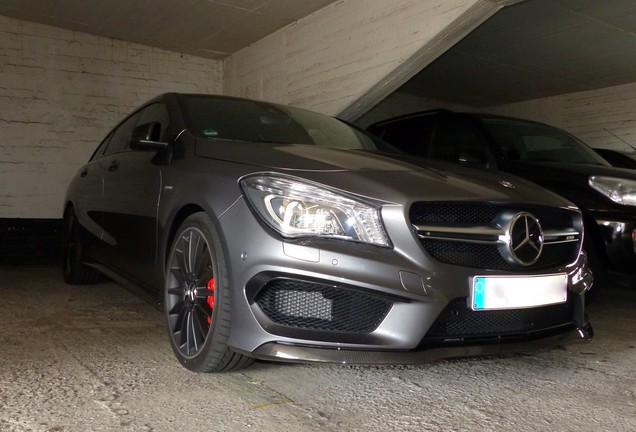 Mercedes-Benz CLA 45 AMG Shooting Brake