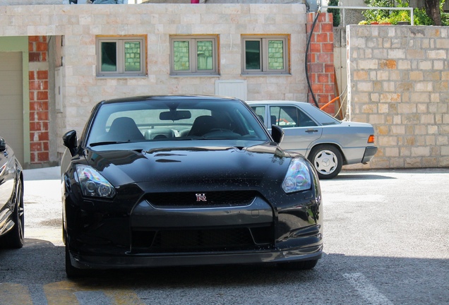 Nissan GT-R