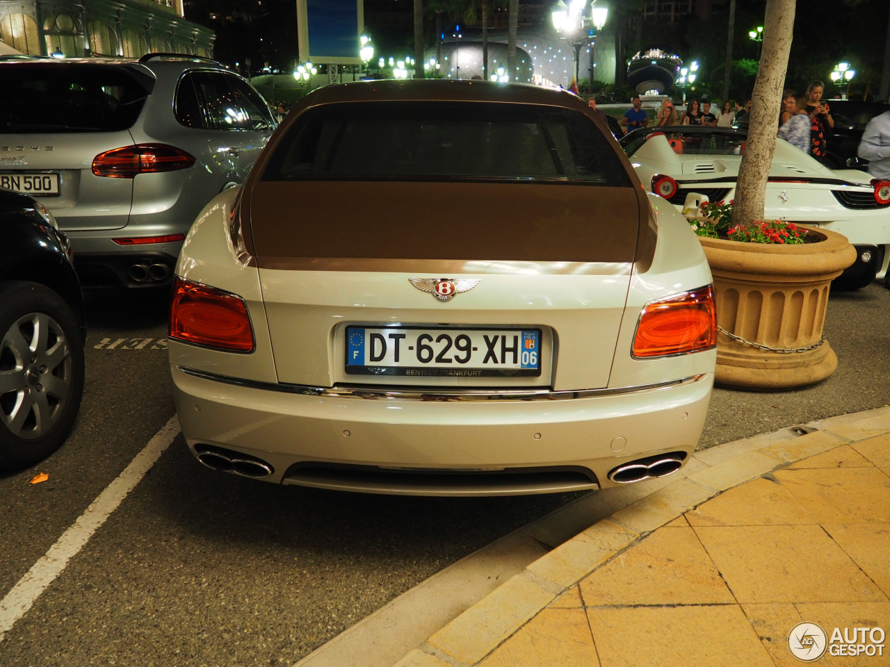 Bentley Flying Spur V8