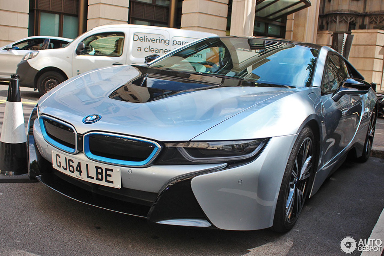 BMW i8