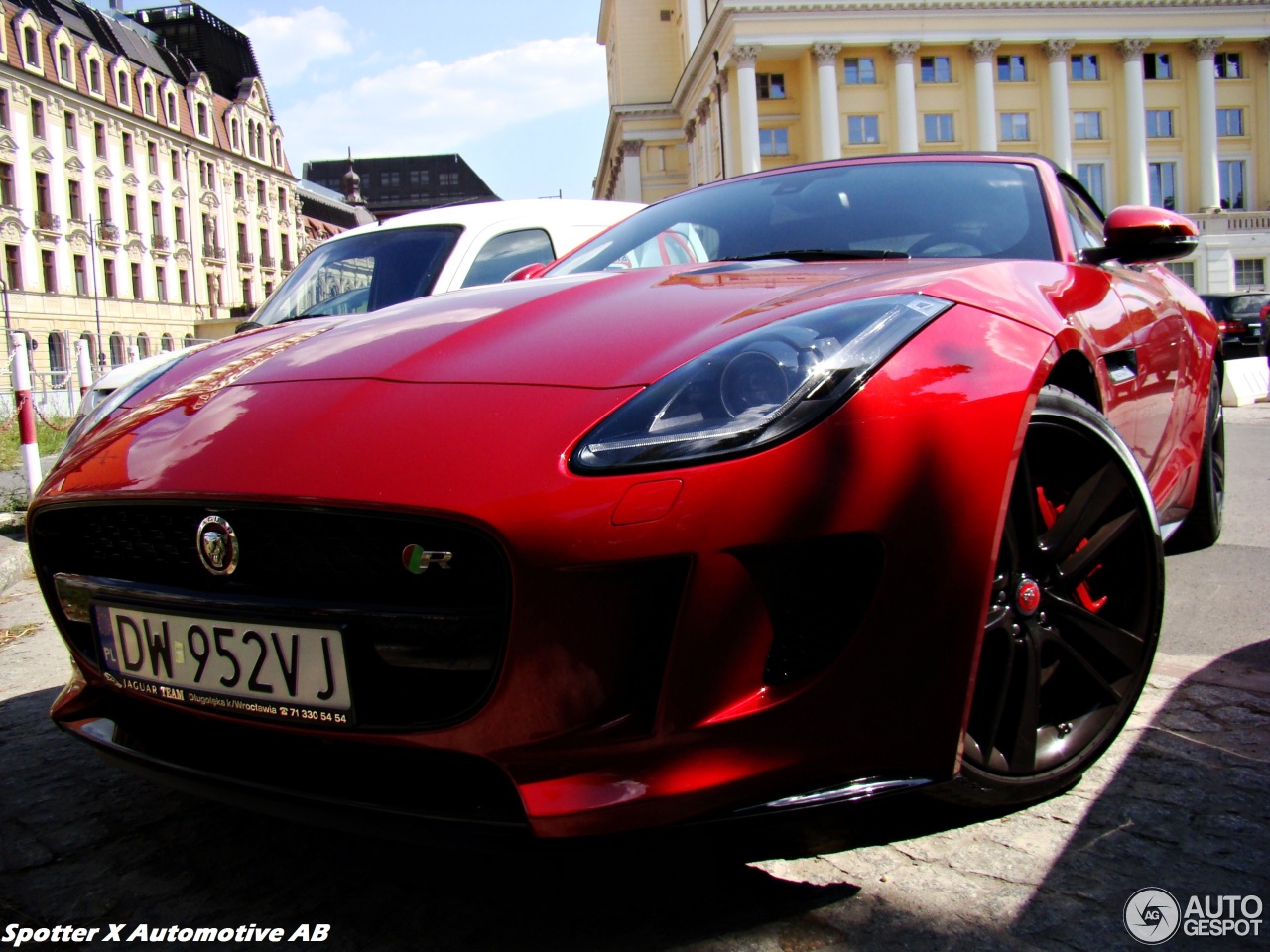 Jaguar F-TYPE R Convertible