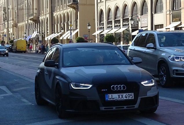 Audi RS4 Avant B8