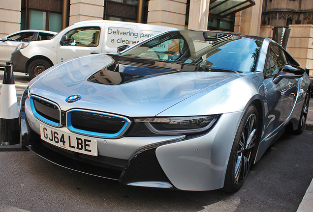 BMW i8